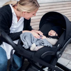 Thule Shine Autostoel Adapters MC -Kinder Plez Verkoopwinkel thule shine autostoel adapters mc 2