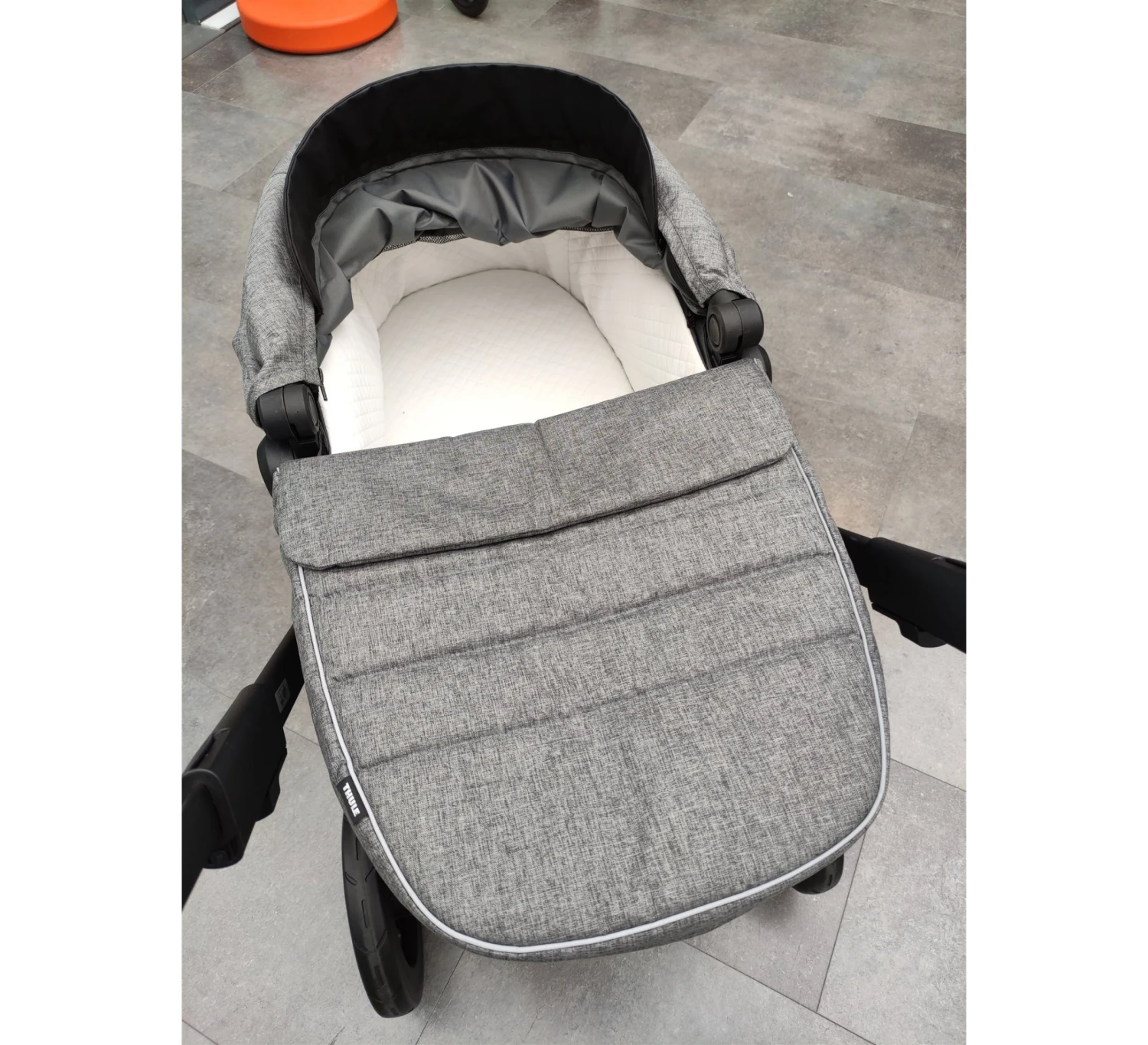 Thule Sleek Kinderwagen - Showmodel 7 Thule Sleek Kinderwagen - Showmodel - Image 5